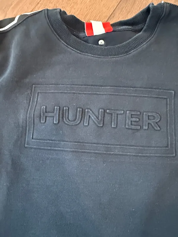Hunter by Target Sweatshirt in Black Size Small - C16-028 - Image 3