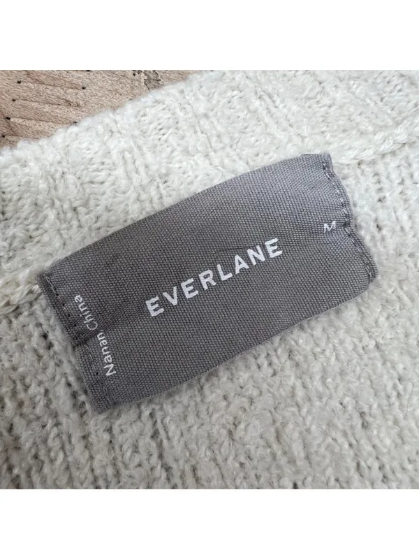 Everlane Cream Wool-Blend Crewneck Sweater Boucle Knit Size Medium Quiet Luxury - Image 8