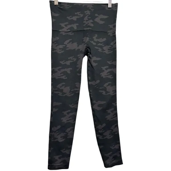 Spanx Women’s Size M Black Camo Seamless Look At Me Now Leggings - Image 6