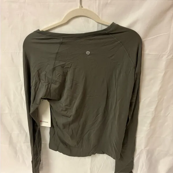 lululemon athletica swiftly tech long sleeve 2.0 race gray NWT - Image 4