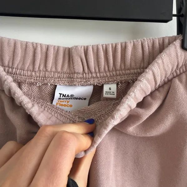 TNA Aritzia Sweatfleece Lounge Shorts - Image 3