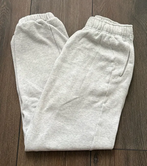 Lululemon Scuba Sweatpants - Image 2