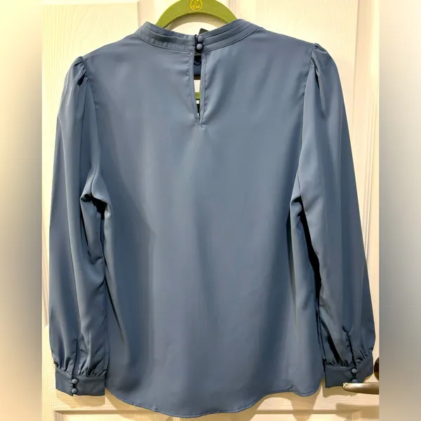 Allegra K size small open neck blouse nwt - Image 3
