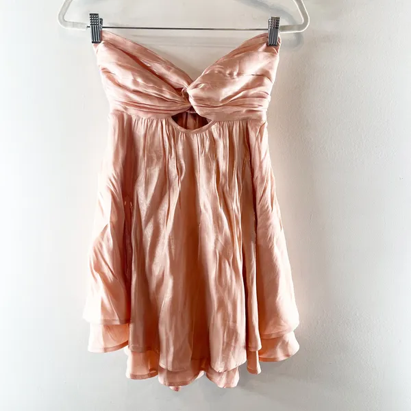 Cotton Candy LA Strapless Satin Twist Front Cutout Mini Dress Peach Pink Medium - Image 4