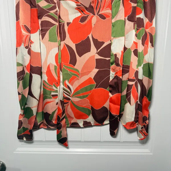 Sugarlips Medium Gilda Rodeo Split Neck Floral‎ Print Satin Blouse Boho Chic - Image 9
