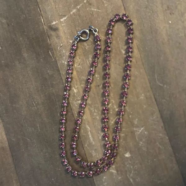 Vintage gold tone pink tennis necklace - Image 5