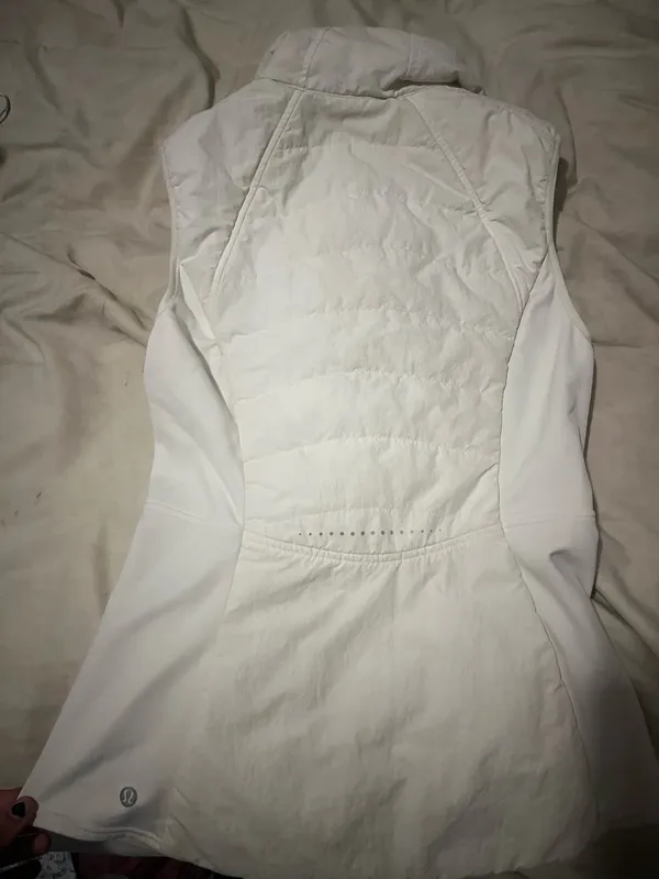 Lululemon Vest Puff white - Image 2