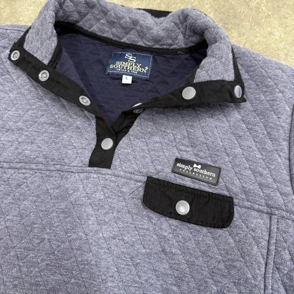 Simply Southern Quilted 4 Snap Button Pullover Grey Size Large - Image 3