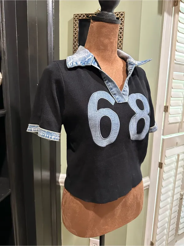 IMMODEL Denim‑Trim Cropped Jersey Top – Patch “68” – Size Large Blue - Image 3