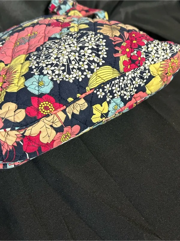 Vera Bradley Navy Pink Yellow White Blue Floral Quilted Shoulder Bag - Image 7