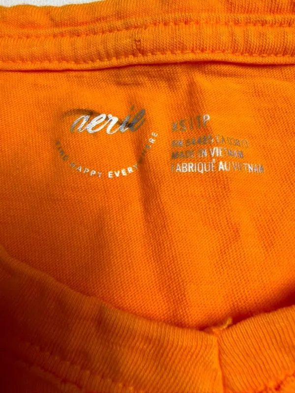 Aerie Women's Orange V-Neck Short Sleeve Casual T-Shirt Size XS - Image 2