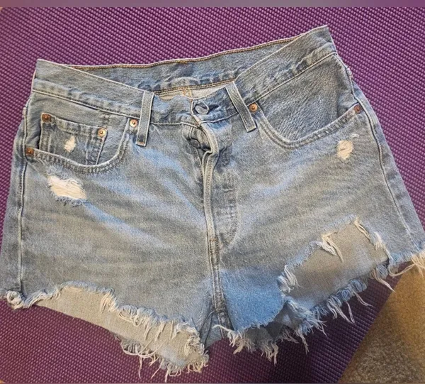 Levi’s 501 Shorts - Image 7