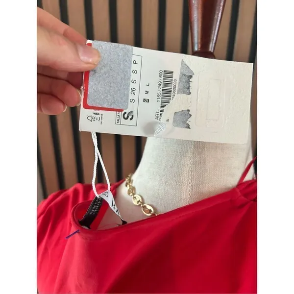 Zara red shirt short sleeves crossbody size small - Image 4
