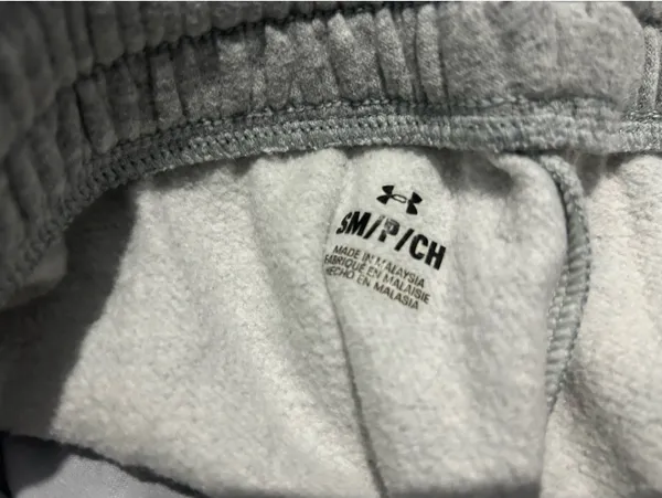 Under Armour Grey Sweatpants Women’s - size small - Image 2