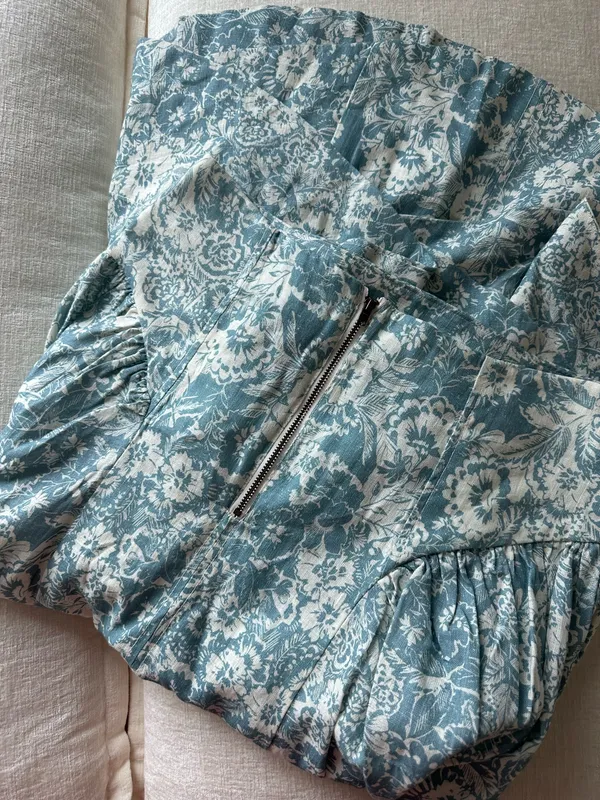 Anthropologie Skirt Floral - Image 4
