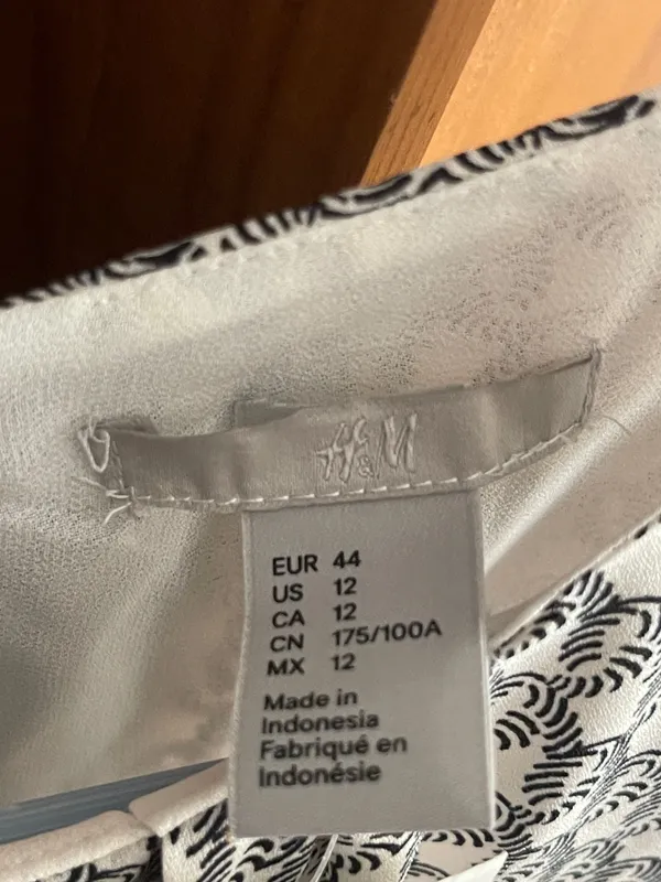 H&M Black & White Dress Sz 12 - Image 3