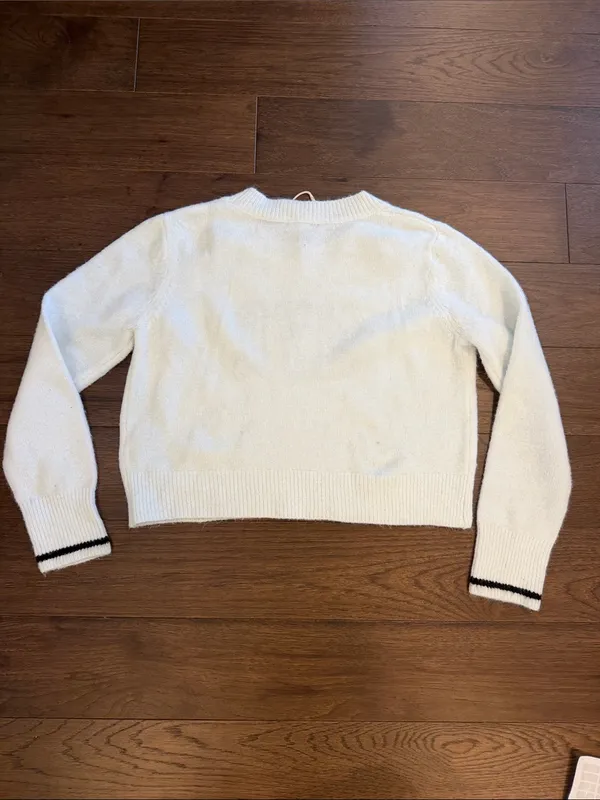 Z Supply Cropped Crewneck Sweater with 'NYC' Size Medium - C53-043 - Image 6