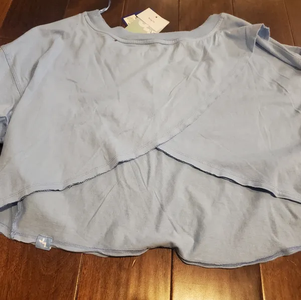 JoyLab Boxy Fit Light Blue Long Sleeve Tee Witg Thumbholes New Size Medium Tags - Image 2