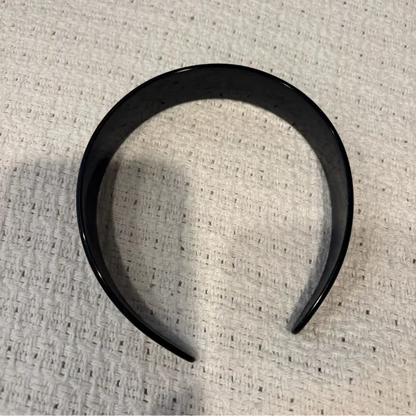 Gucci Black Headband with Crystal Logo - Image 3