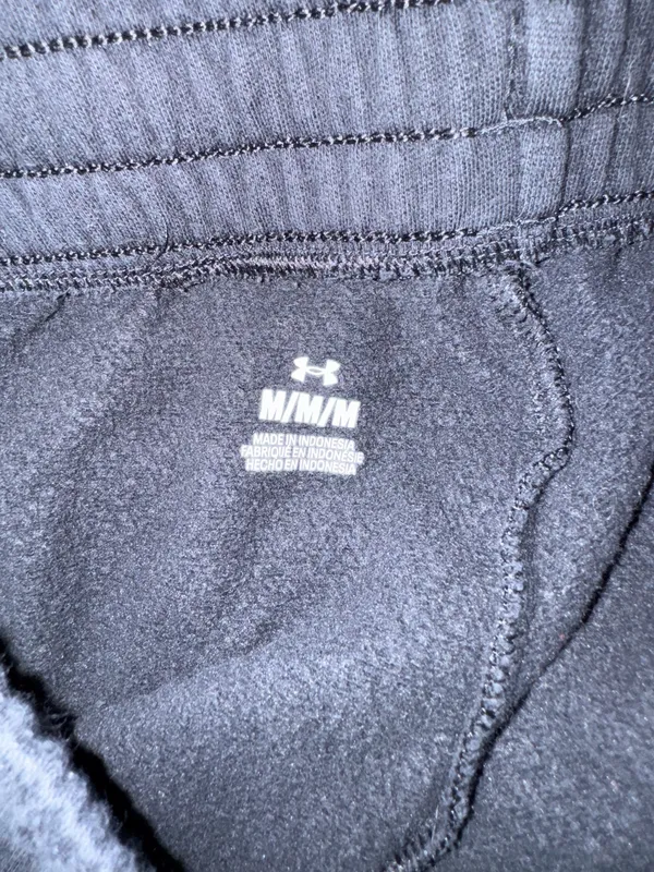 Under armour joggers black - Image 3