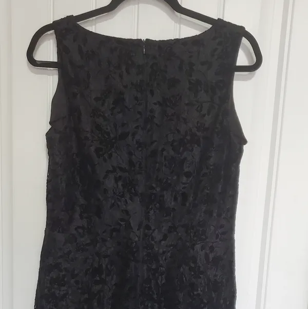 Ralph Lauren Black velvet/Lace Dress Size 10 - Image 4