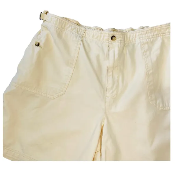 VINTAGE 90s WHITE STAG Mom Shorts - Image 2