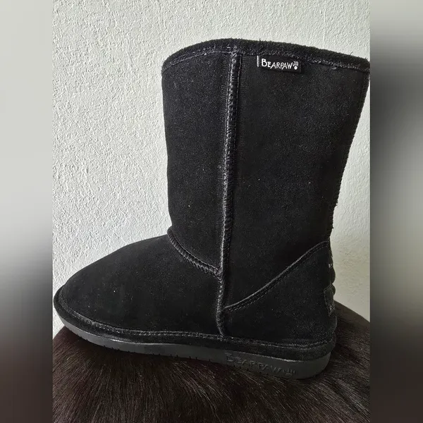 BearPaw Black Suede Sheepskin Lined Winter Boots Women's Size 9 - Image 2
