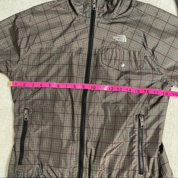 The North Face Women’s Windbreaker - Image 14