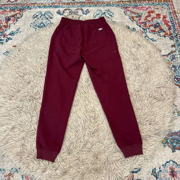 Figs scrub pants size small tall - Image 5