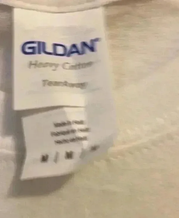 Gildan T shirt M with graphic print - Image 14