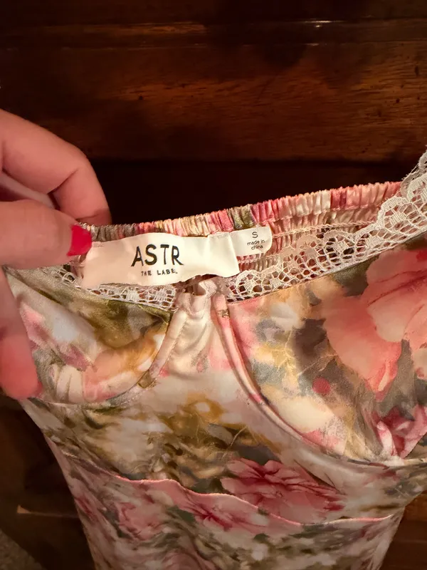 ASTR The Label Floral Mini Dress Small - Image 2