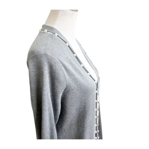Chico's Cardigan Womens Size 1 Gray Knit Delicate Pearl Embellishment Open Front - Image 7