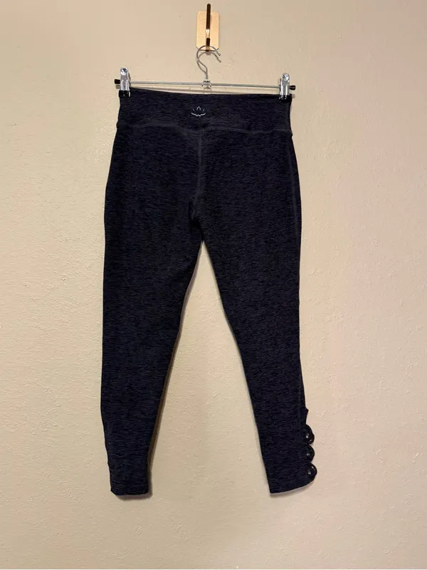Beyond Yoga Spacedye High Waist Interloop Capri Size Medium - Image 7
