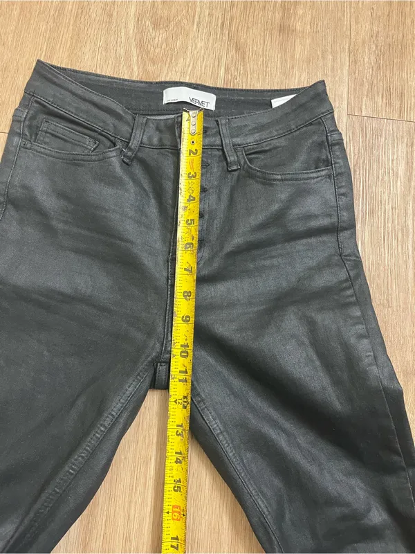 High-Rise Black Skinny Jeans with Button-Up Flyw - Image 6