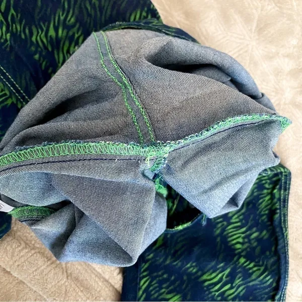 I.AM.GIA Pant Tali Denim Flare Animal Print High-Rise Green Tiger‎ XS EUC - Image 4