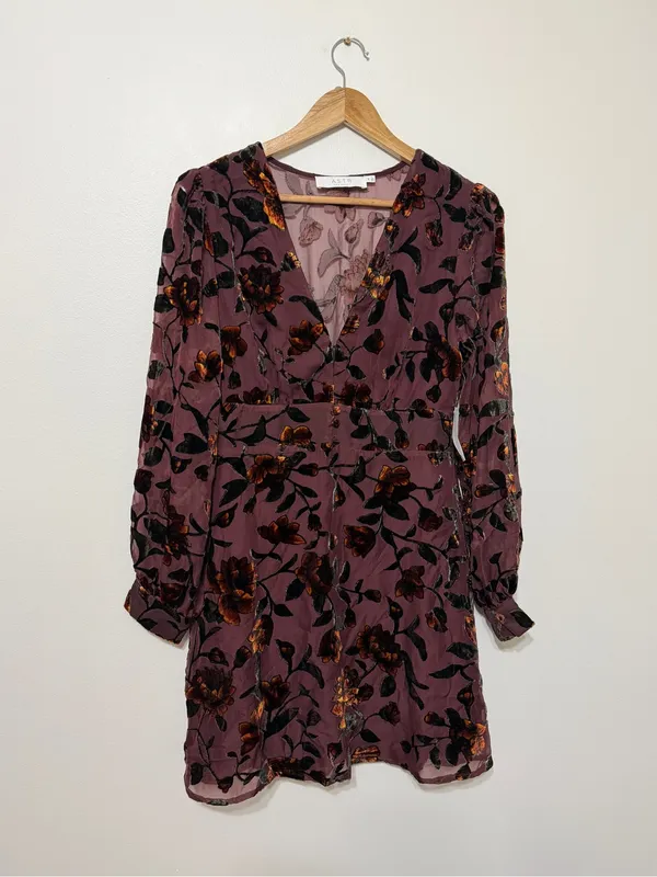 NWT ASTR The Label Vivian Burnout Floral Velvet Mini Dress Size Medium NEW - Image 2