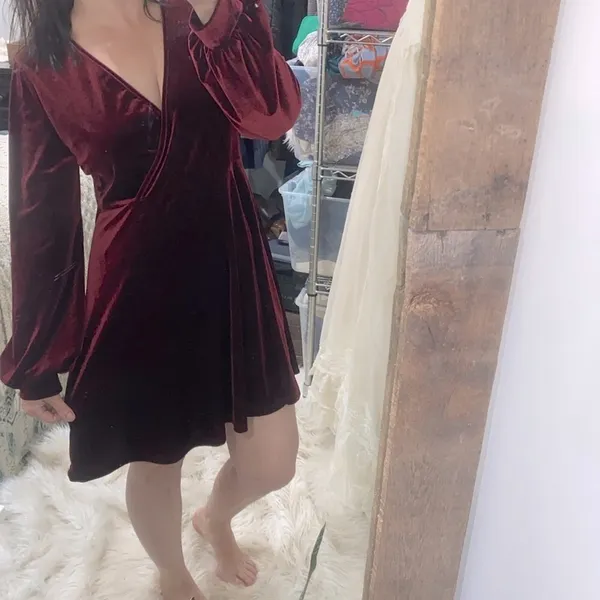 Shein cranberry color wrap dress size XLarge crushed velvet - Image 2