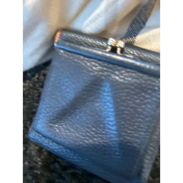 Dooney Bourke vintage Pebblestone wallet - Image 11