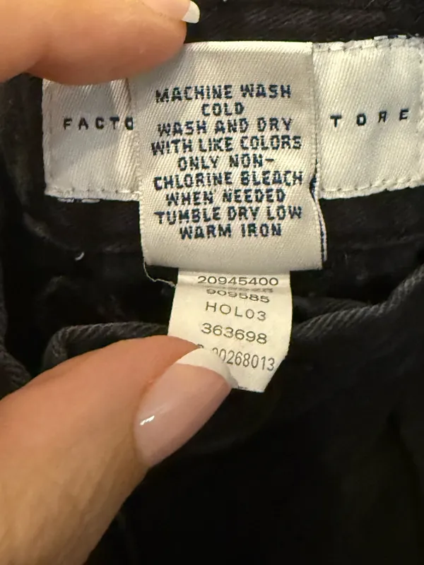GAP Factory Black Cargo Pants Size 20 - Image 4