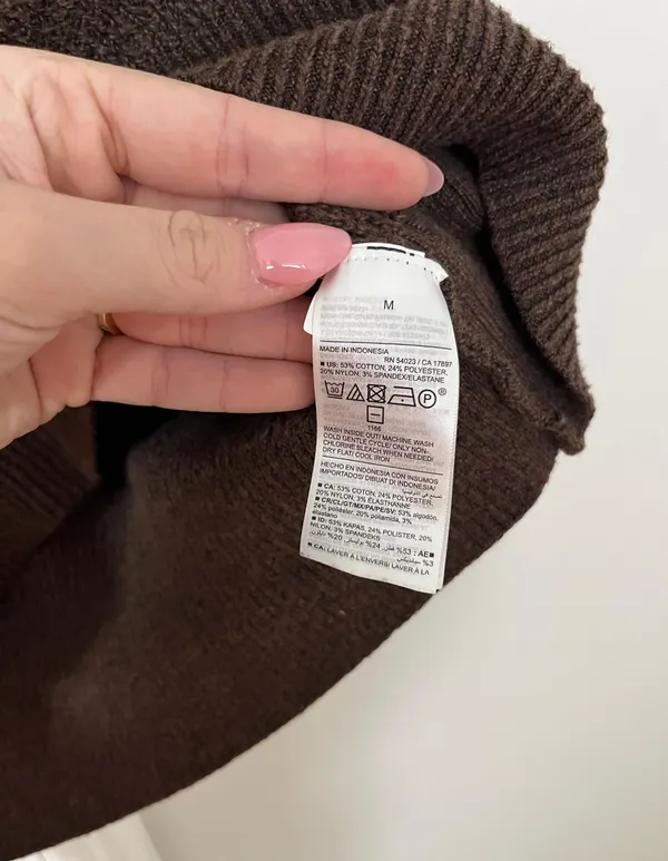 Old Navy Sweater - Image 4
