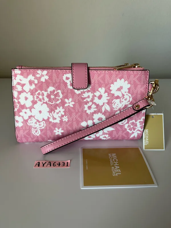Michael Kors Wallet - Image 3