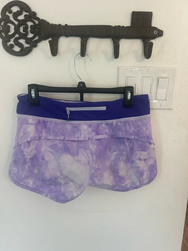 Vintage lululemon Tie-Dye Women's speed up shorts - Image 2
