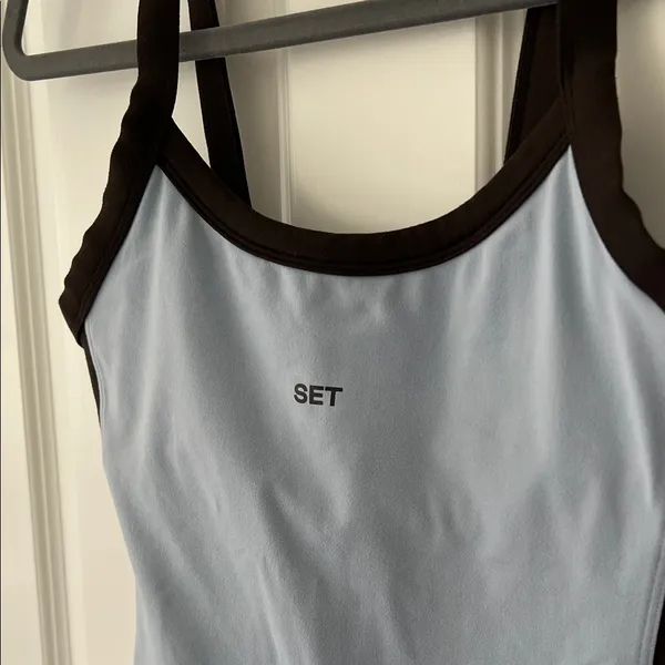 Set Active Contrast-Trim Light Blue Tank Top - Image 2