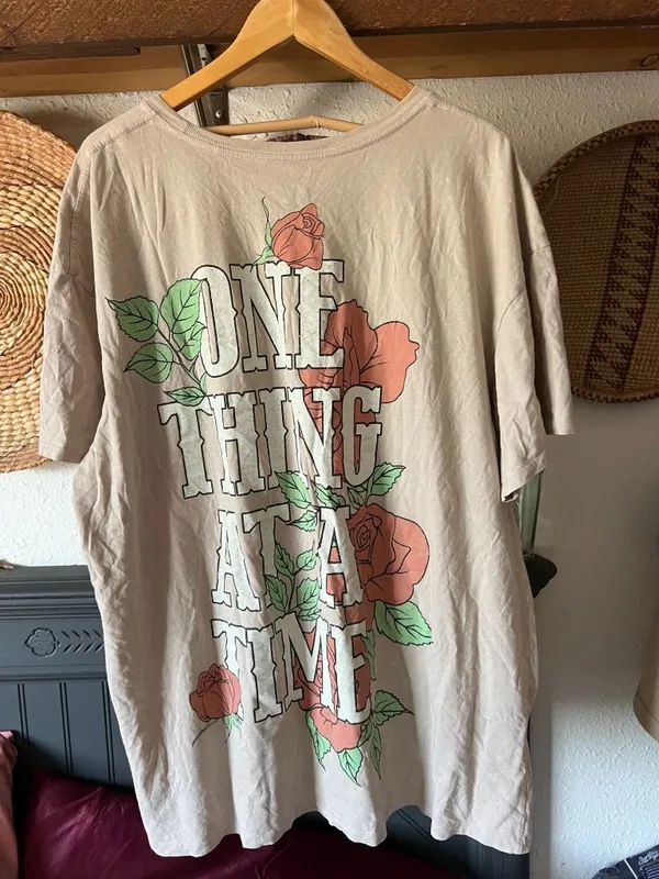oversized Morgan Wallen shirt MEdium "one thing at a time" - Image 4