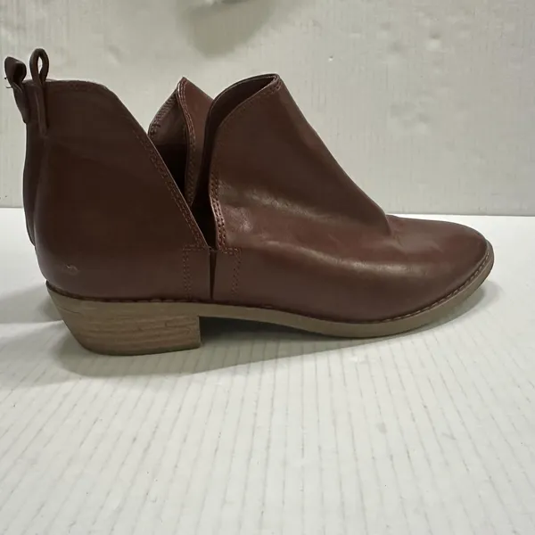 Universal Threads Bootie Boots Womens 9.5 Brown Faux Leather Ankle Pull On Heel - Image 5