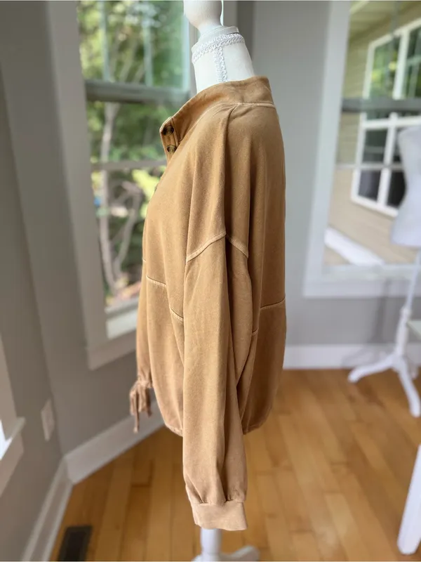 Old Navy Tan Beige Henley Drawstring Hem Sweatshirt Size Large - Image 2