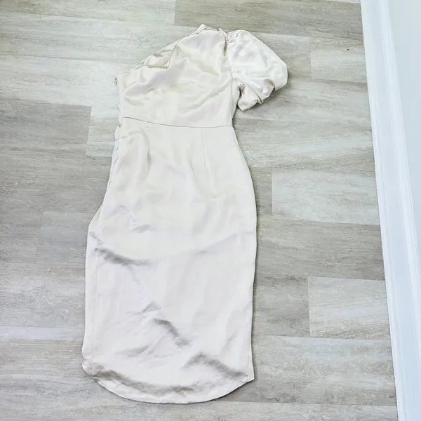 Elliatt Cinda Dress in Pearl - Image 10