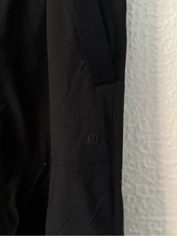 Lululemon Beyond the Studio Ruched Cargo pants LW5GILS black - Image 7