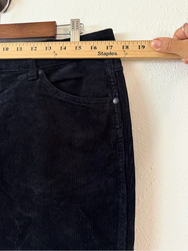 Wrangler Westward 626 Women’s 33x30 High Rise Bootcut Corduroy Pants Black - Image 5