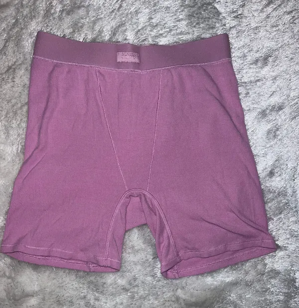 SKIMS Soft Lounge Petal Pink Boxers - Image 2
